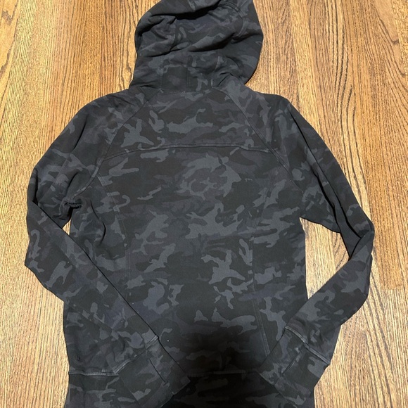 Lululemon Athletica Dark Camouflage Hoodie - Picture 4 of 4